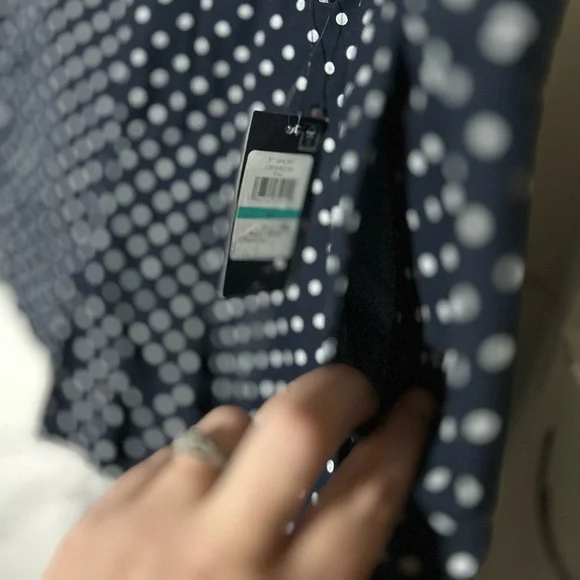 NEW Tommy Hilfiger Women’s Hollywood 5” Shorts, Navy w/White Polka Dot Size 16 - Picture 6 of 9